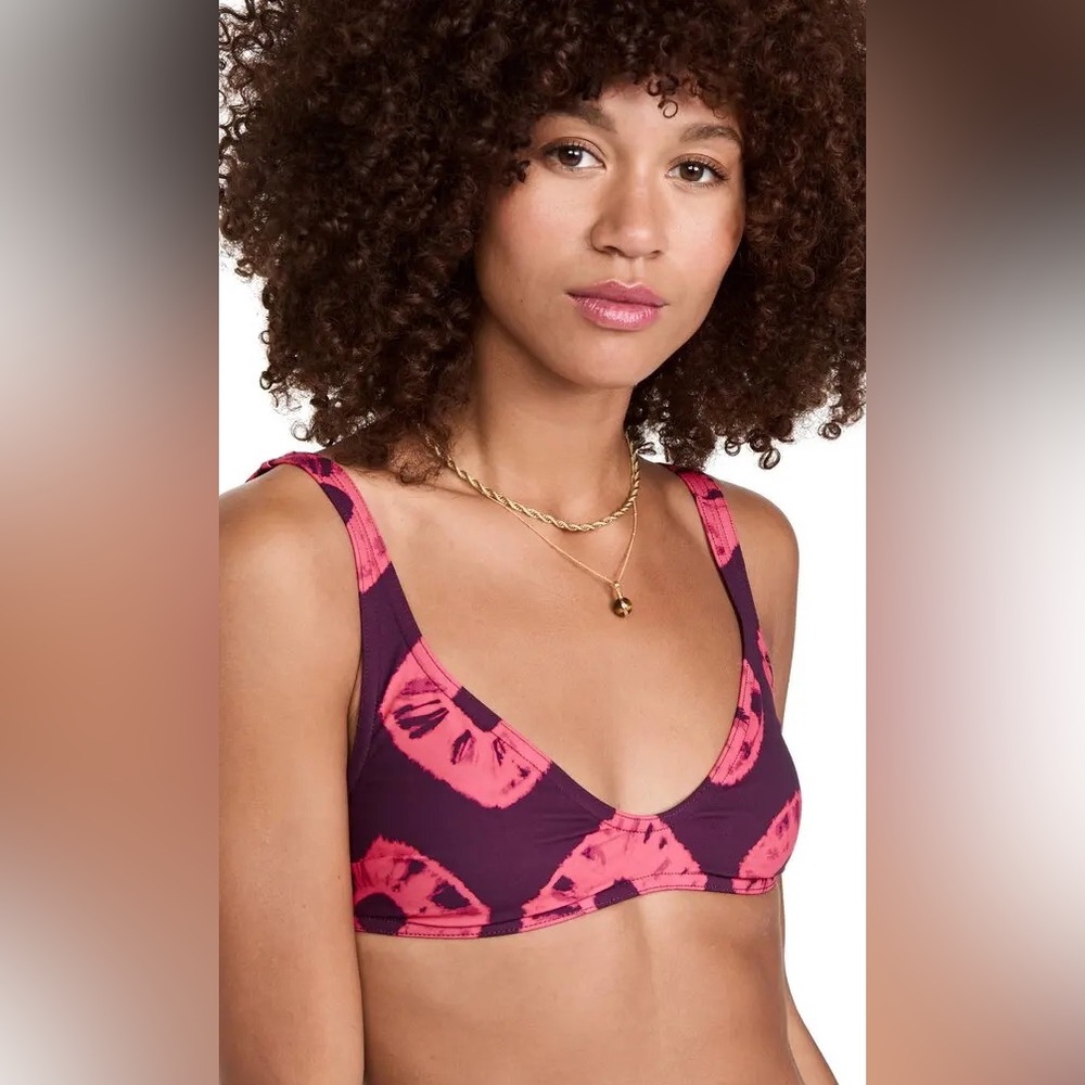 ZIMMERMANN 
Separates Sculpt Scoop Bikini Top size 4-6
